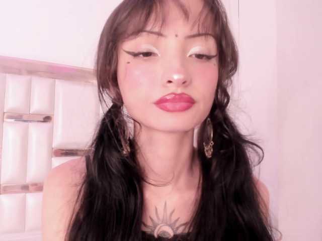 MaddieStark webcam bongacams model stream image