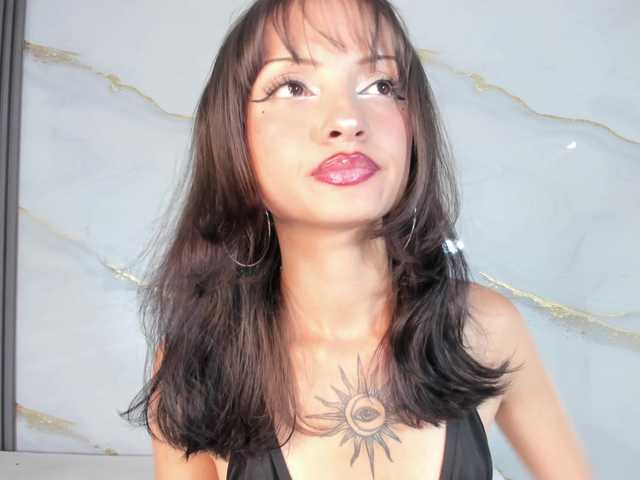 MaddieStark's BongaCams show and profile