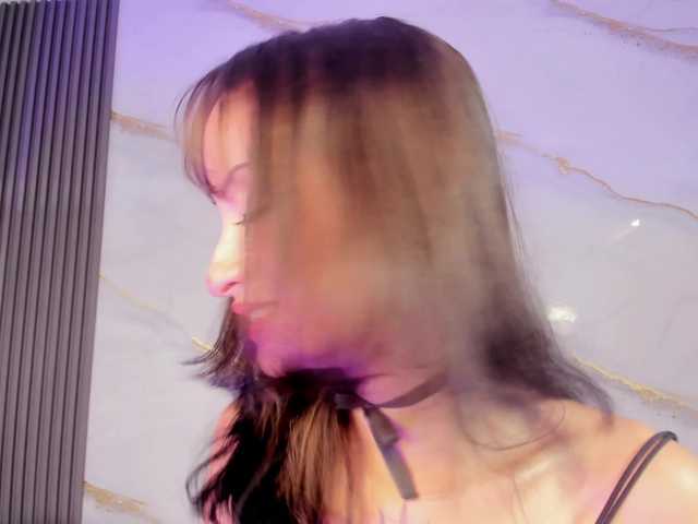 MaddieStark's BongaCams show and profile