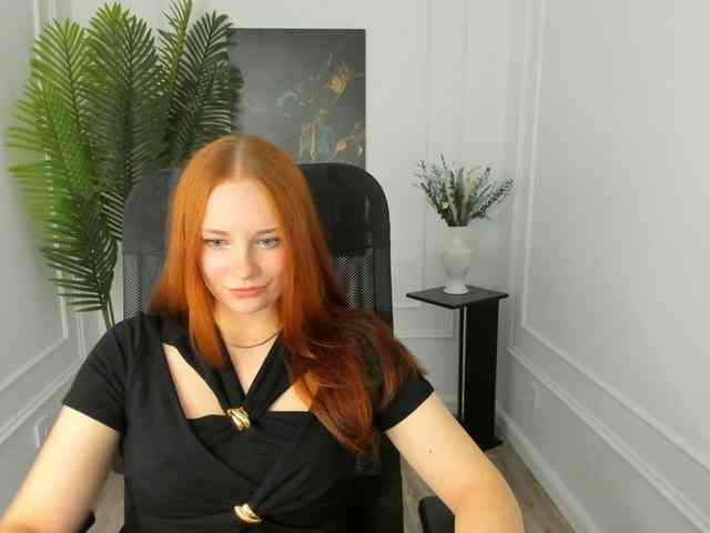 TinaGeroll webcam