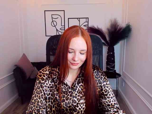 TinaGeroll webcam