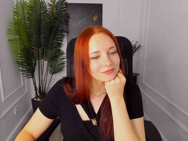 TinaGeroll webcam