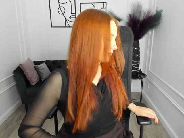 TinaGeroll webcam
