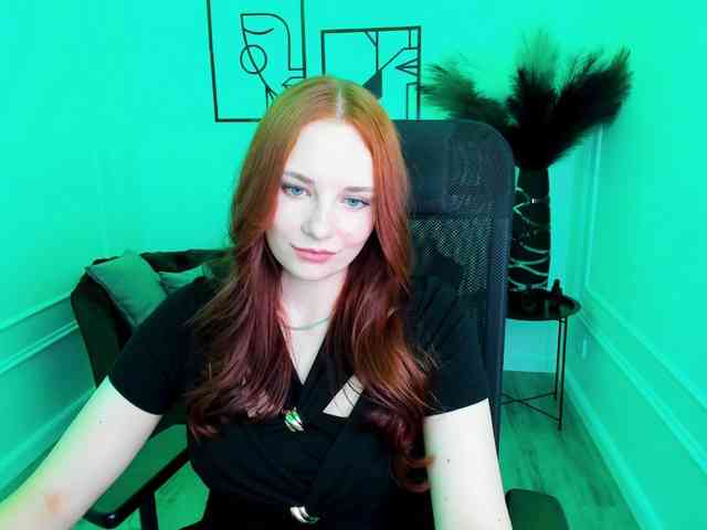 TinaGeroll webcam