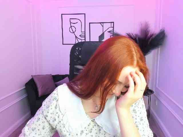 TinaGeroll webcam