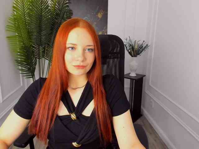 TinaGeroll webcam