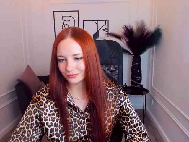 TinaGeroll webcam