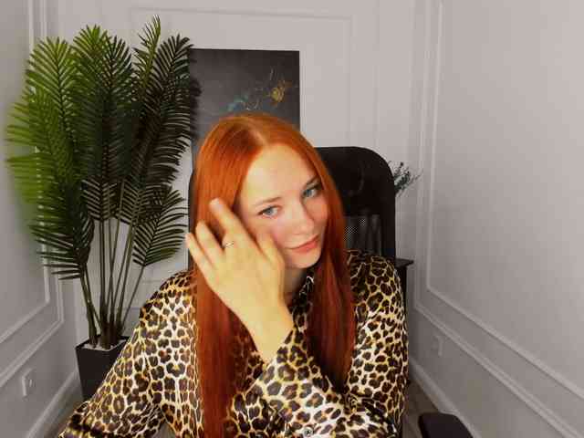 TinaGeroll webcam