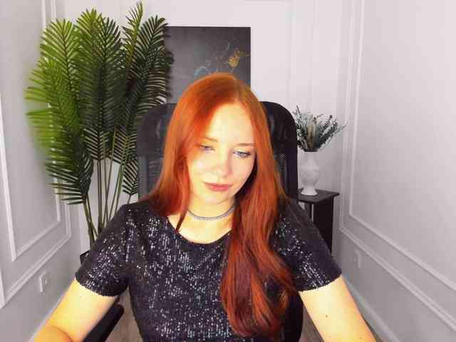 TinaGeroll webcam