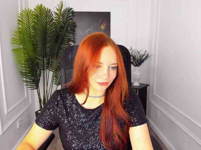 TinaGeroll webcam
