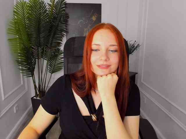 TinaGeroll webcam