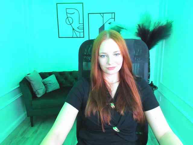 TinaGeroll webcam
