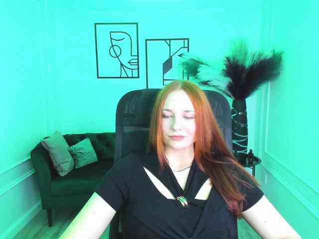 TinaGeroll webcam