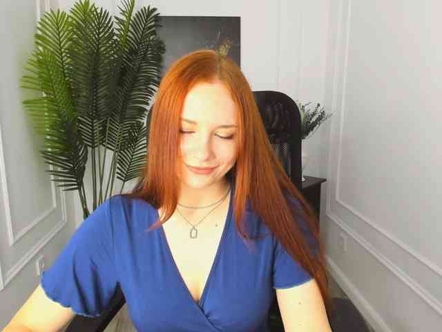 TinaGeroll webcam
