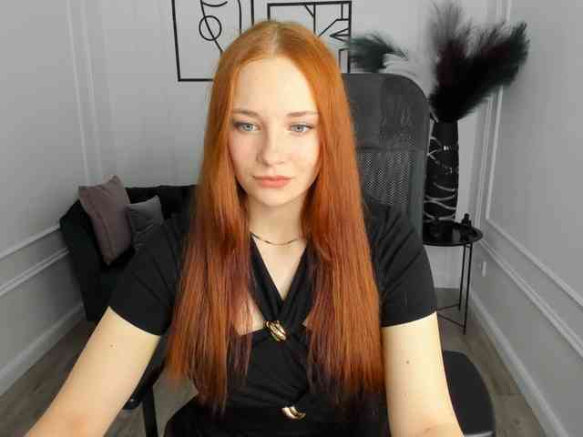 TinaGeroll webcam