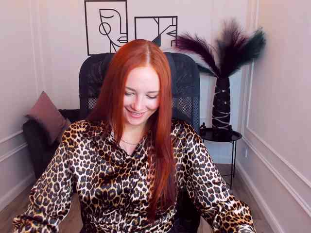TinaGeroll webcam