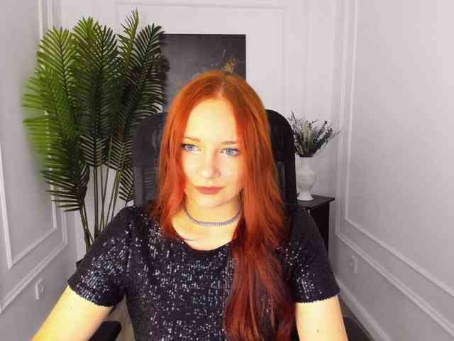 TinaGeroll webcam
