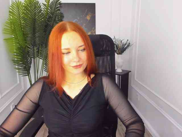 TinaGeroll webcam