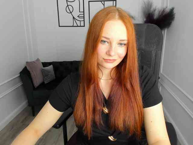 TinaGeroll webcam