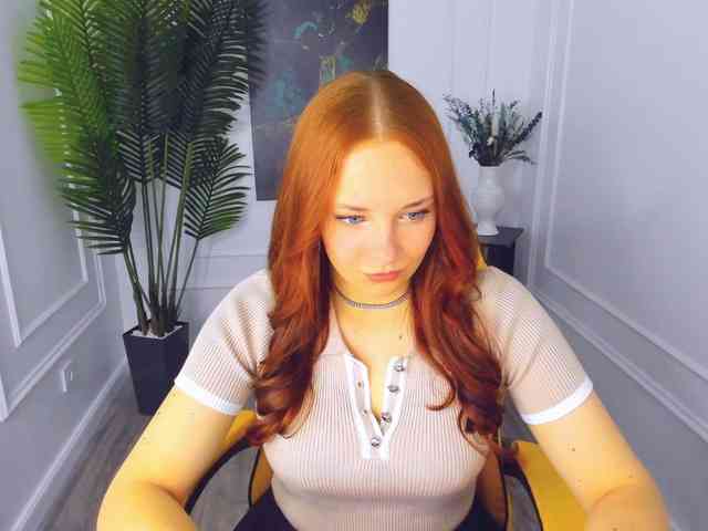 TinaGeroll webcam