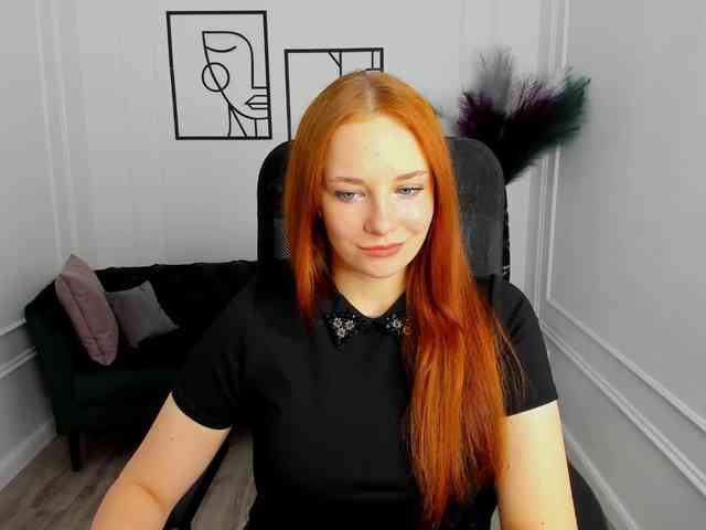 TinaGeroll webcam