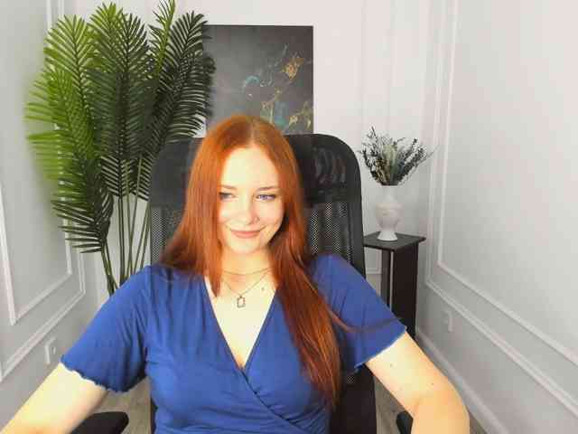 TinaGeroll webcam