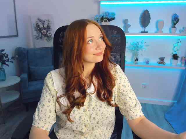 TinaGeroll webcam