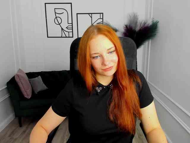 TinaGeroll webcam