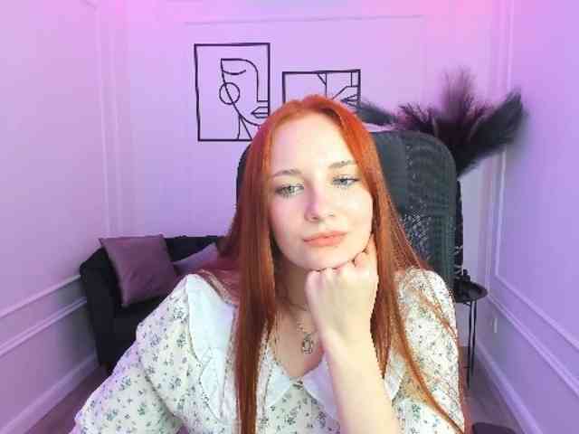 TinaGeroll webcam
