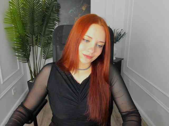 TinaGeroll webcam
