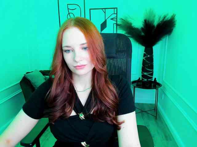 TinaGeroll webcam