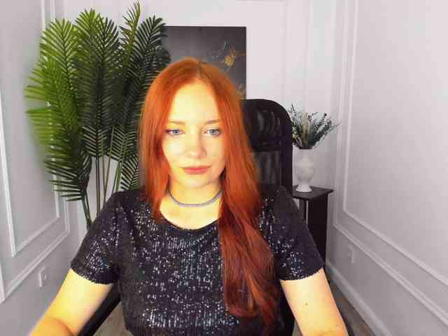 TinaGeroll webcam