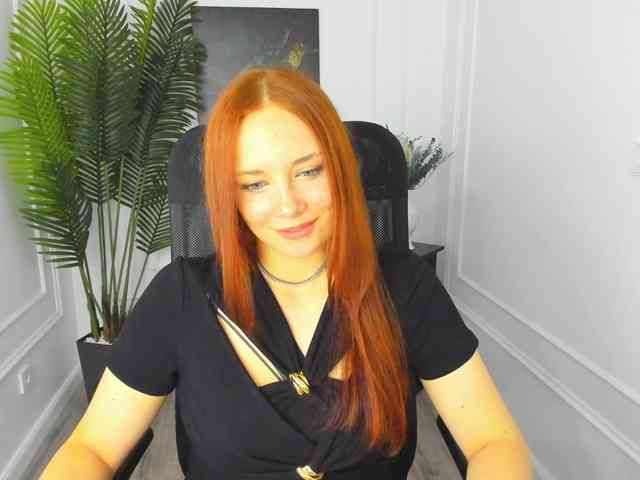 TinaGeroll webcam