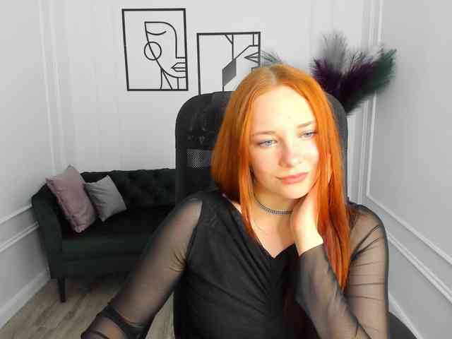 TinaGeroll webcam