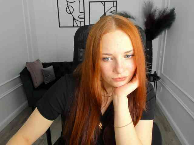 TinaGeroll webcam