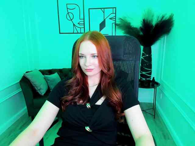 TinaGeroll webcam