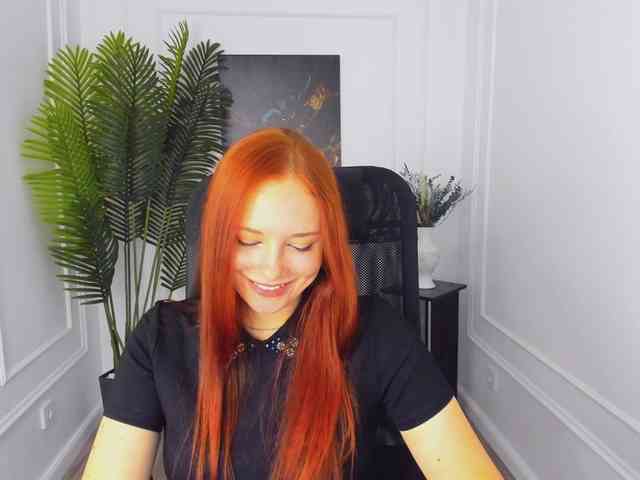 TinaGeroll webcam