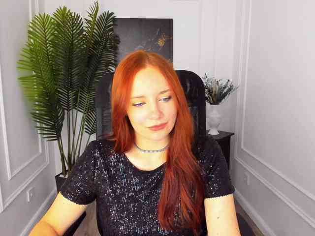 TinaGeroll webcam