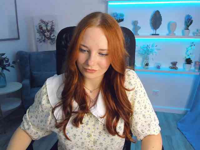 TinaGeroll webcam