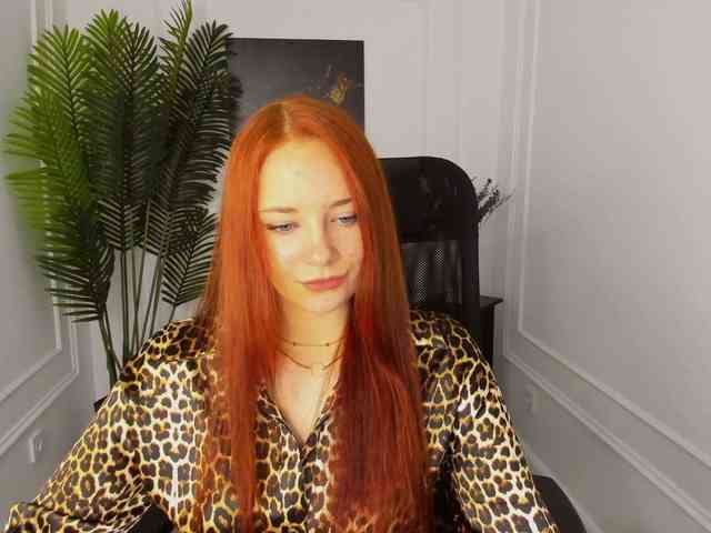 TinaGeroll webcam