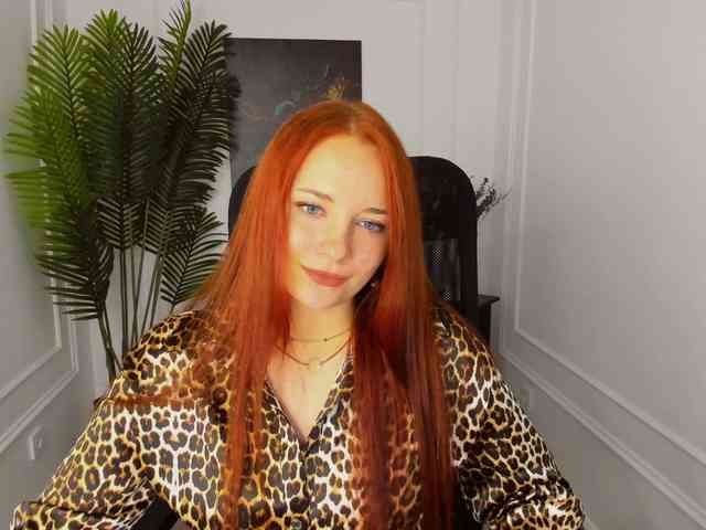TinaGeroll webcam