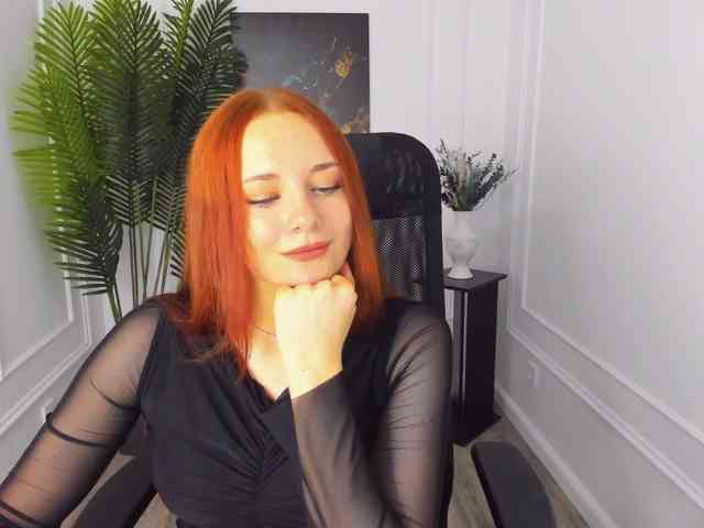 TinaGeroll webcam