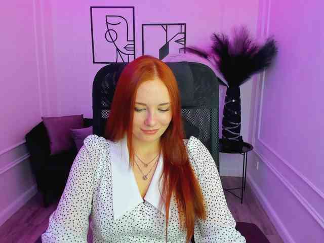 TinaGeroll webcam