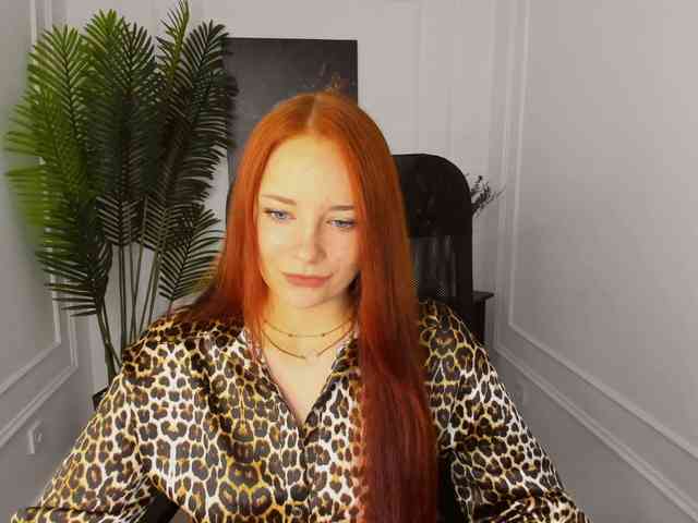 TinaGeroll webcam