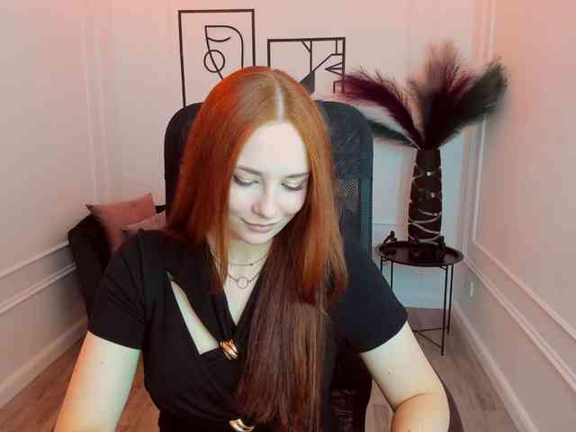 TinaGeroll webcam