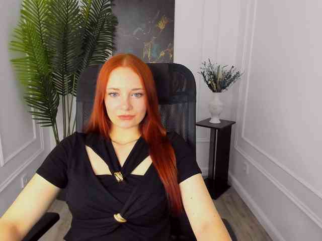 TinaGeroll webcam
