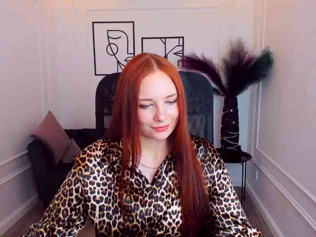 TinaGeroll webcam