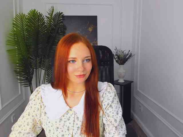 TinaGeroll webcam