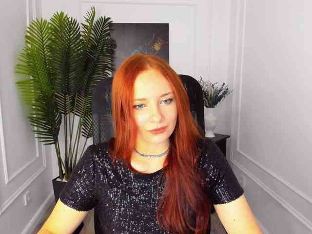 TinaGeroll webcam