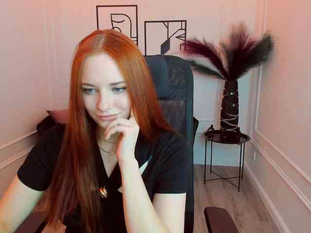 TinaGeroll webcam